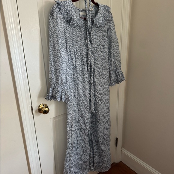 Doen button up Blue Floral Long Sleeve Dress - Picture 2 of 5